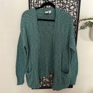 Mint colored cardigan by Roxy
